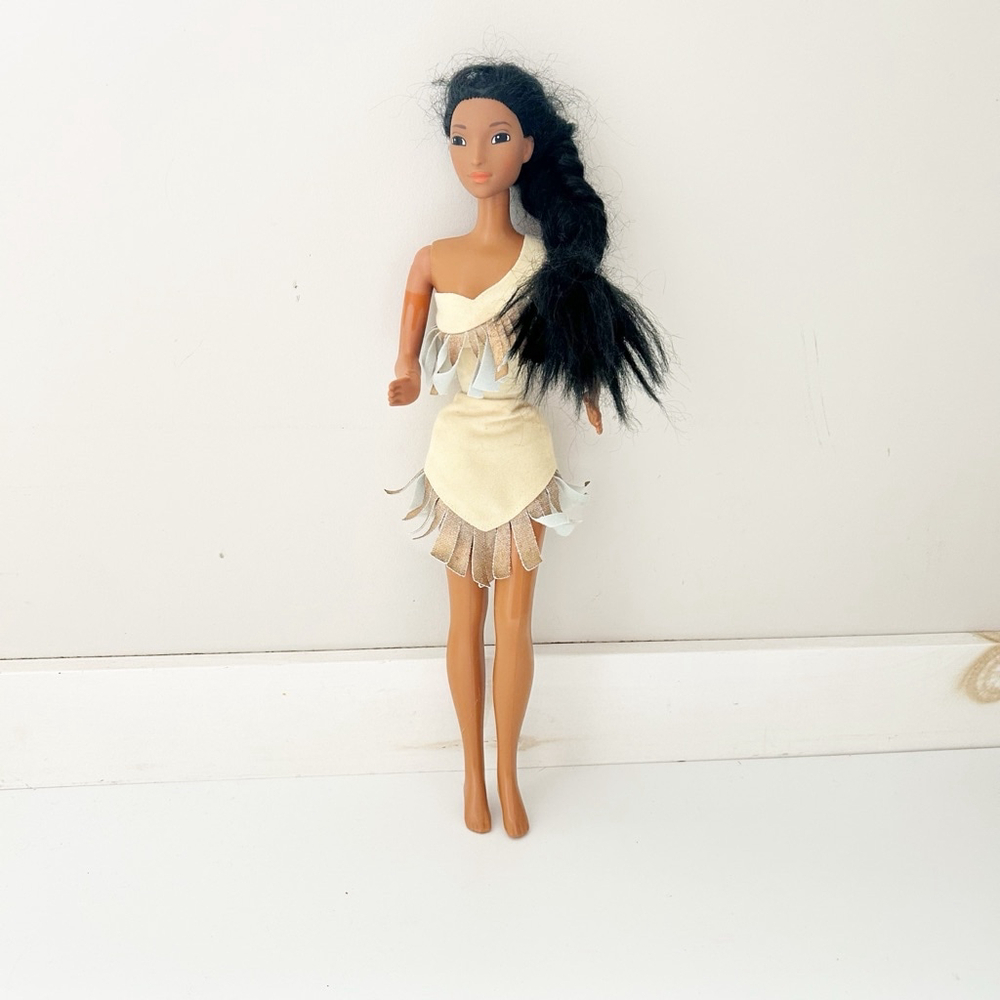 Vintage 1976 Mattel Pocahontas Doll w/ Dress Swivel Hips Nostalgiacore Kidcore